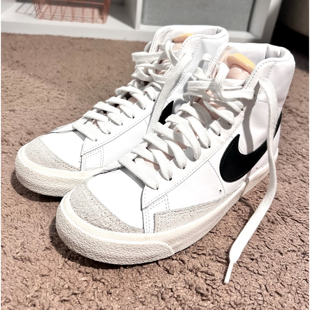 Nike blazer women’s mid 77